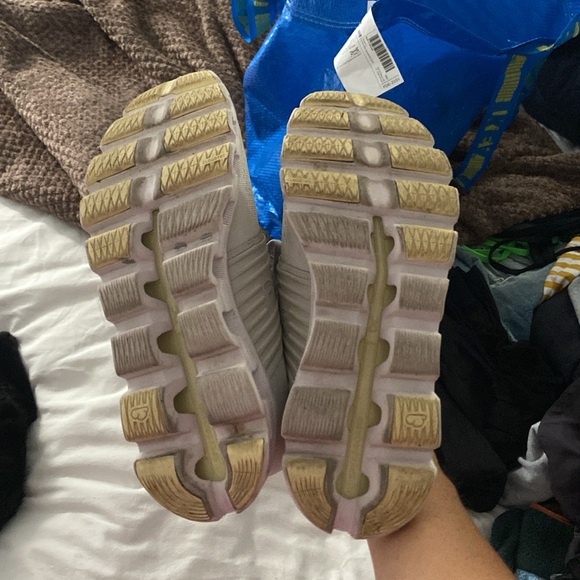 ON Cloudswift - Picture 3 of 3